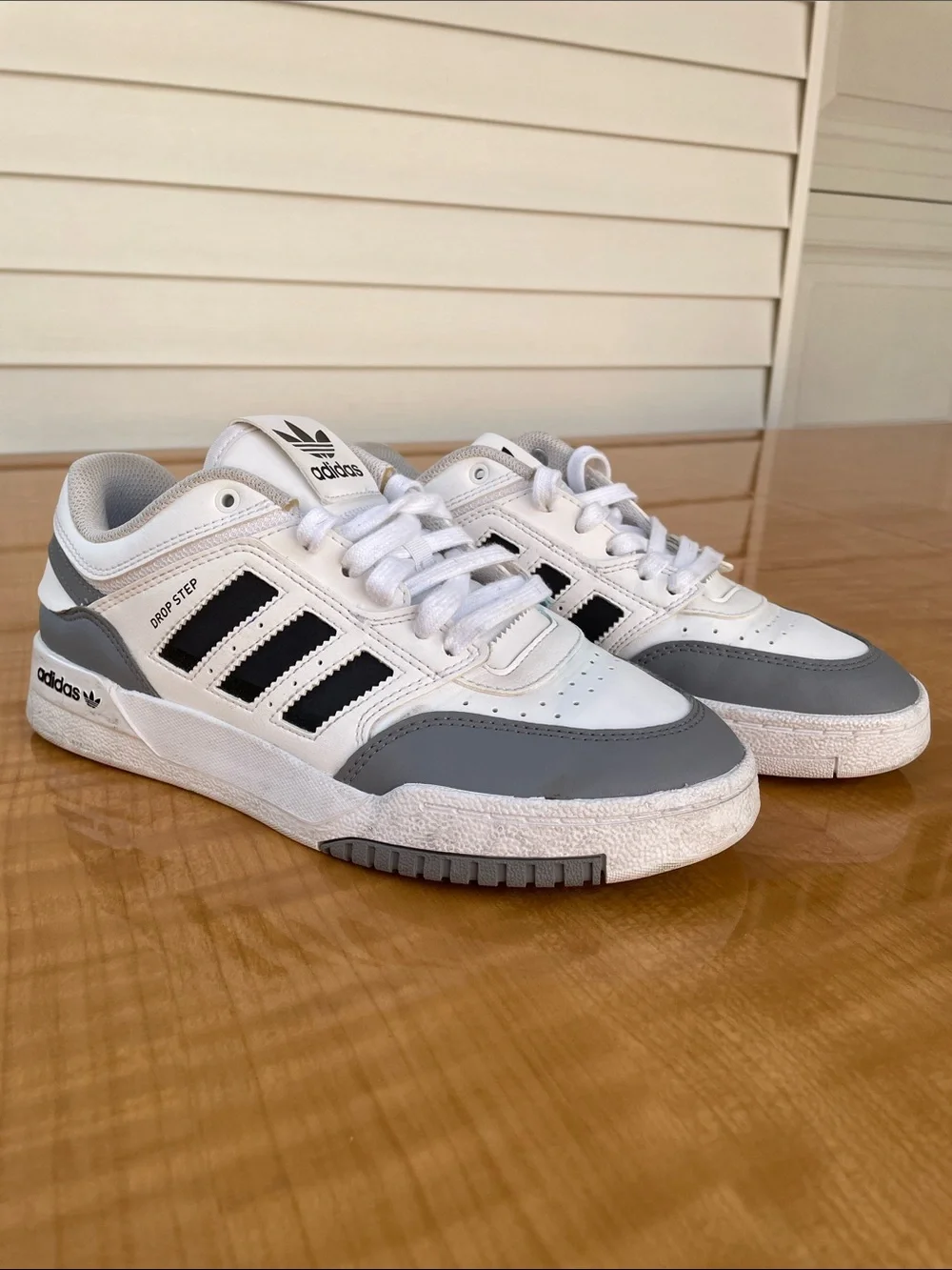 Adidas Men’s Drop Step White and Gray Low-Top Sneakers Size 6
